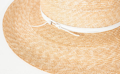Wrapped Up Hat in Straw/White Lola