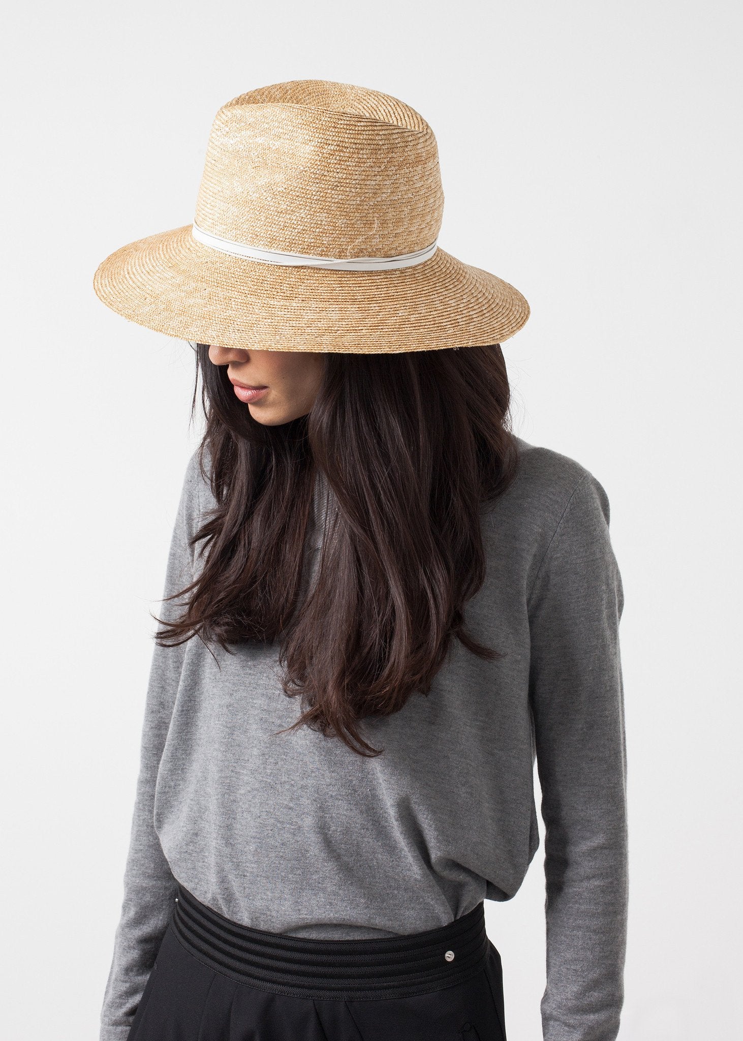 Wrapped Up Hat in Straw/White Lola
