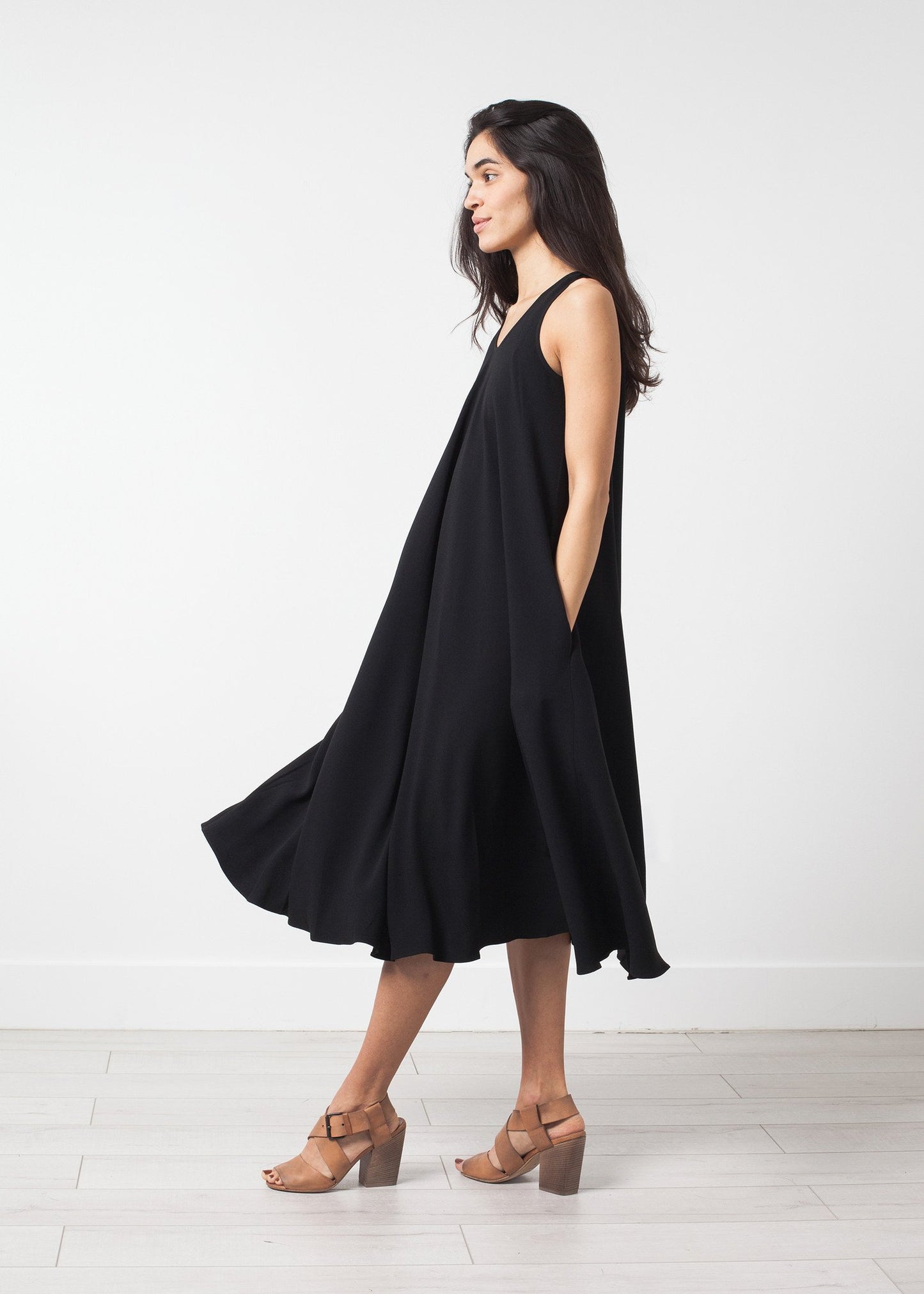 Sleeveless Flow Dress Co