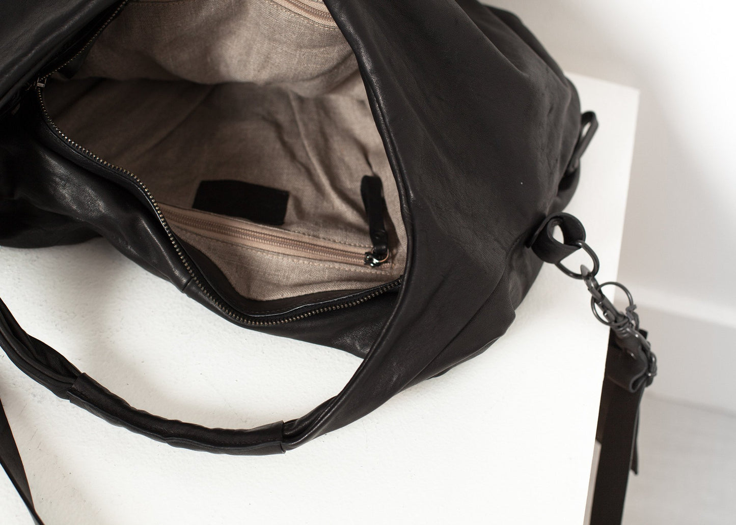 Circle Bag in Black Marsell