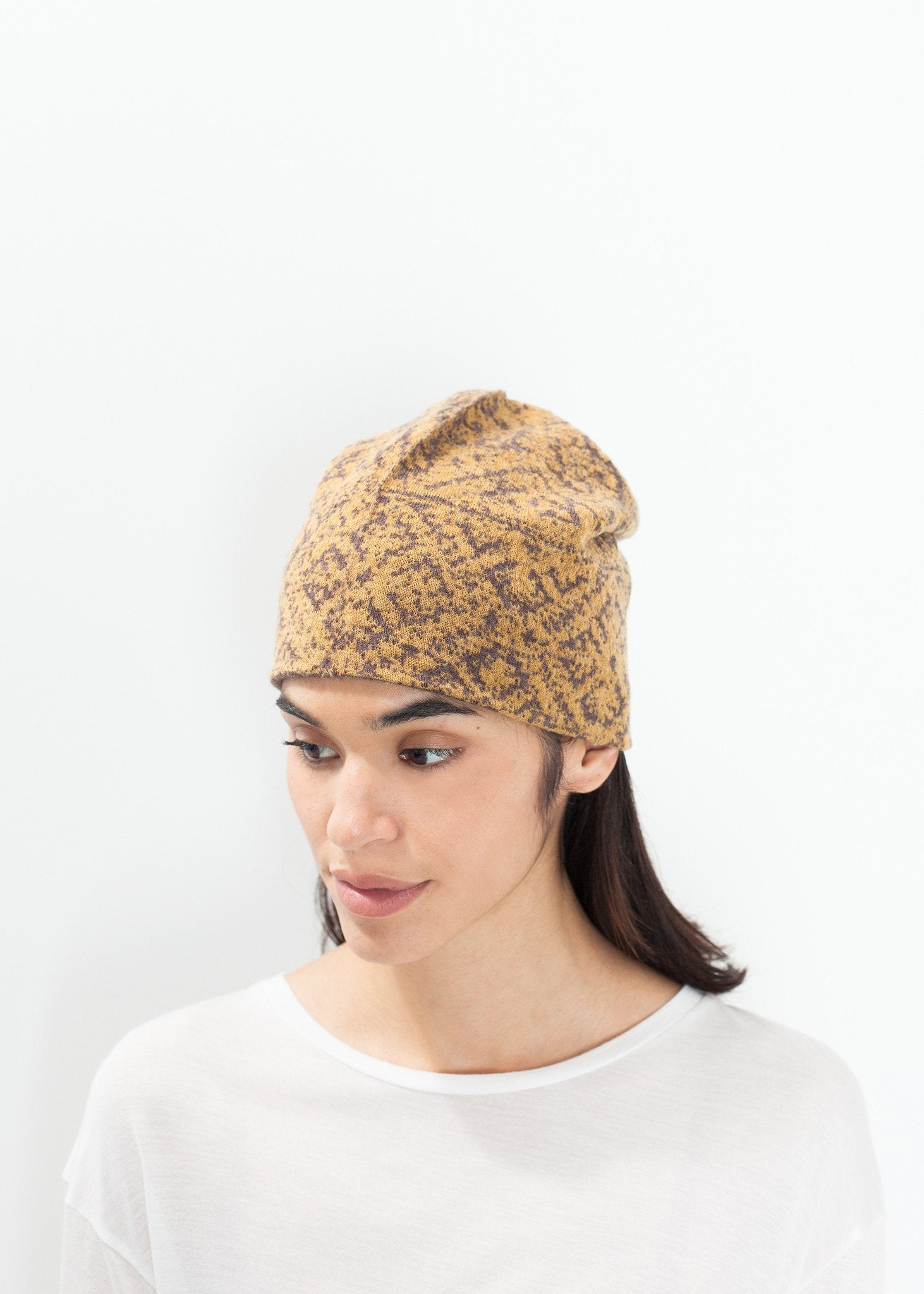 Reversible Beanie in Amber Epice