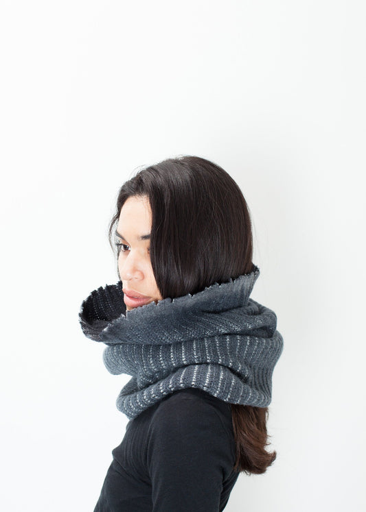 Knit Neck Warmer in Grey Avant Toi