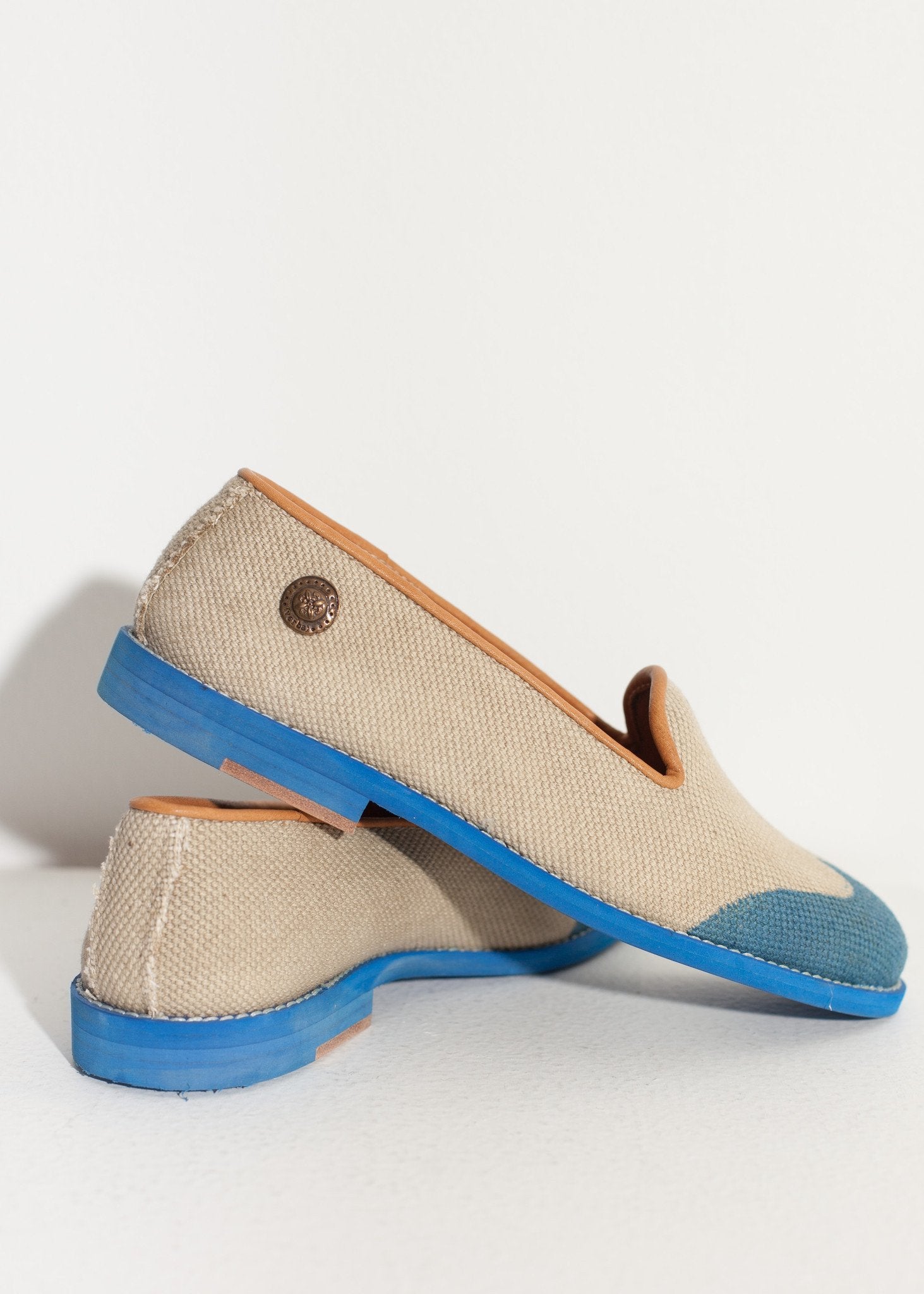 Wingtip Loafer in Blue Verba