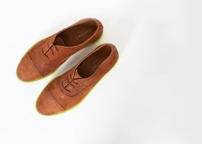 Suede Oxford in Natural/Lime Verba