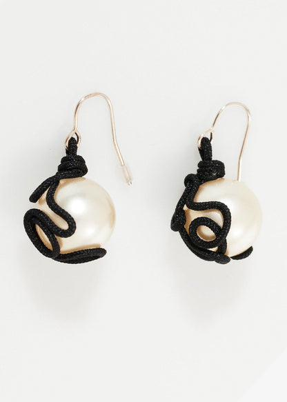 Float Bead Earring in Pearl Maria Calderara