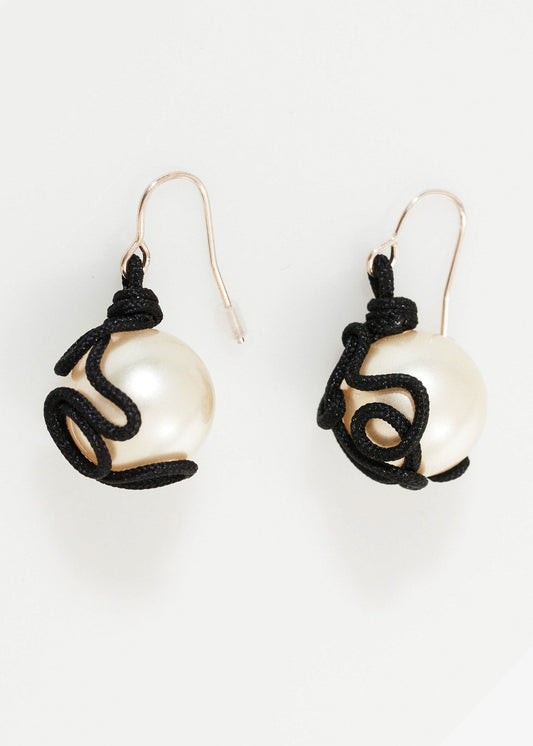 Float Bead Earring in Pearl Maria Calderara
