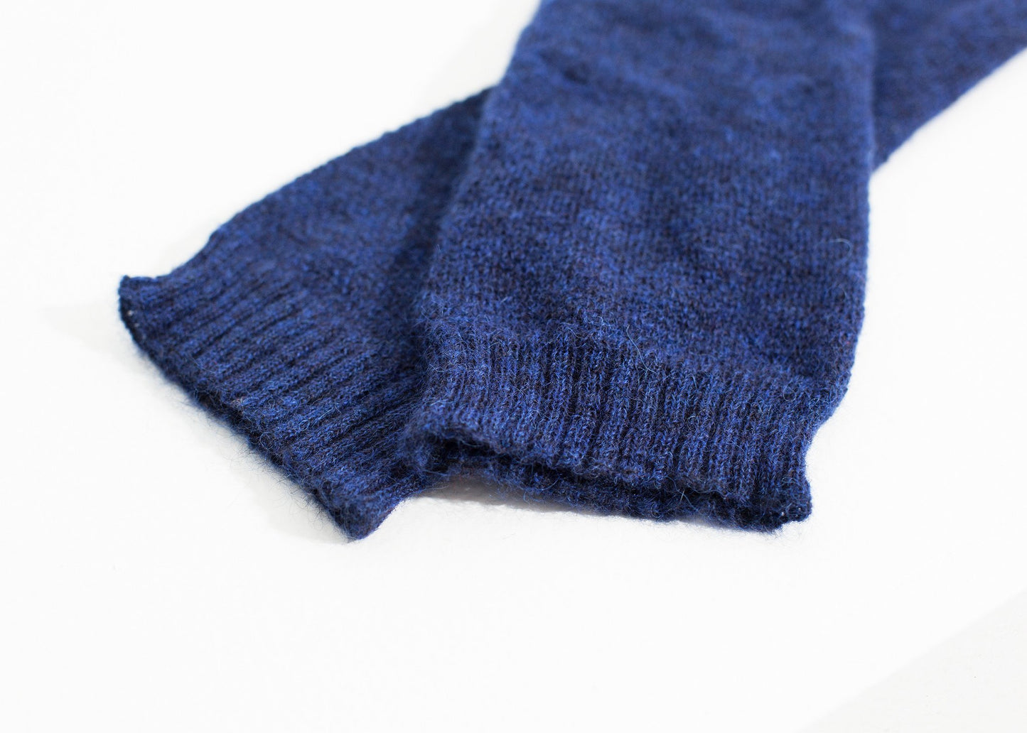 Pikki Mittens in Blue Lilith