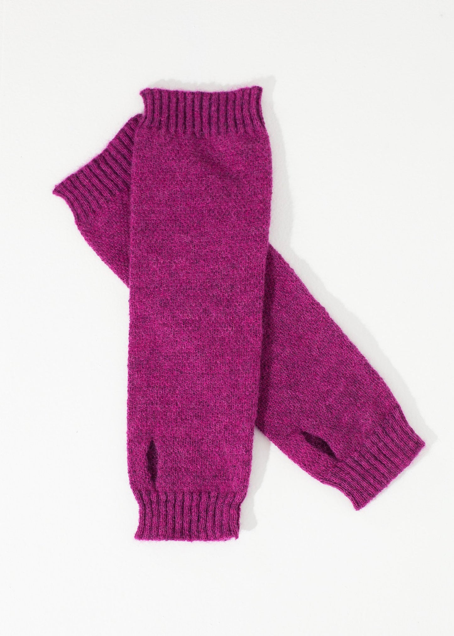 Pikki Mittens in Fuchsia Lilith
