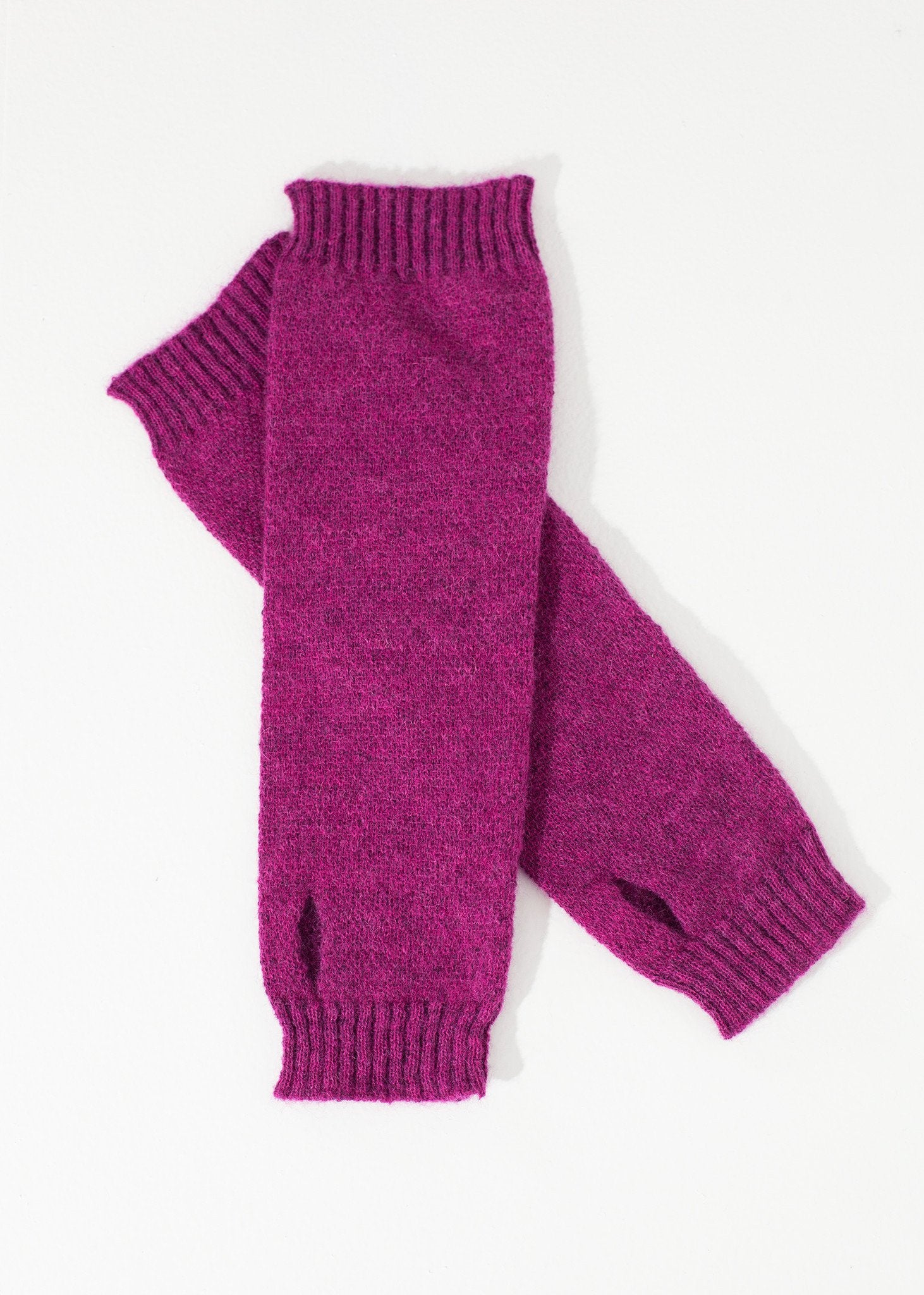 Pikki Mittens in Fuchsia Lilith