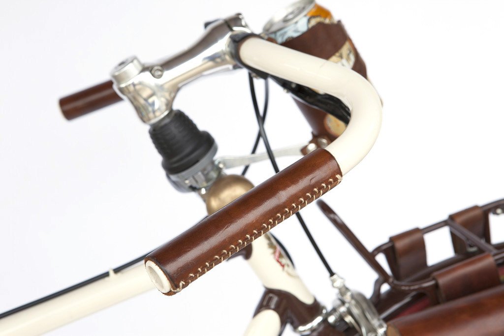 Leather City Grips Walnut Studiolo